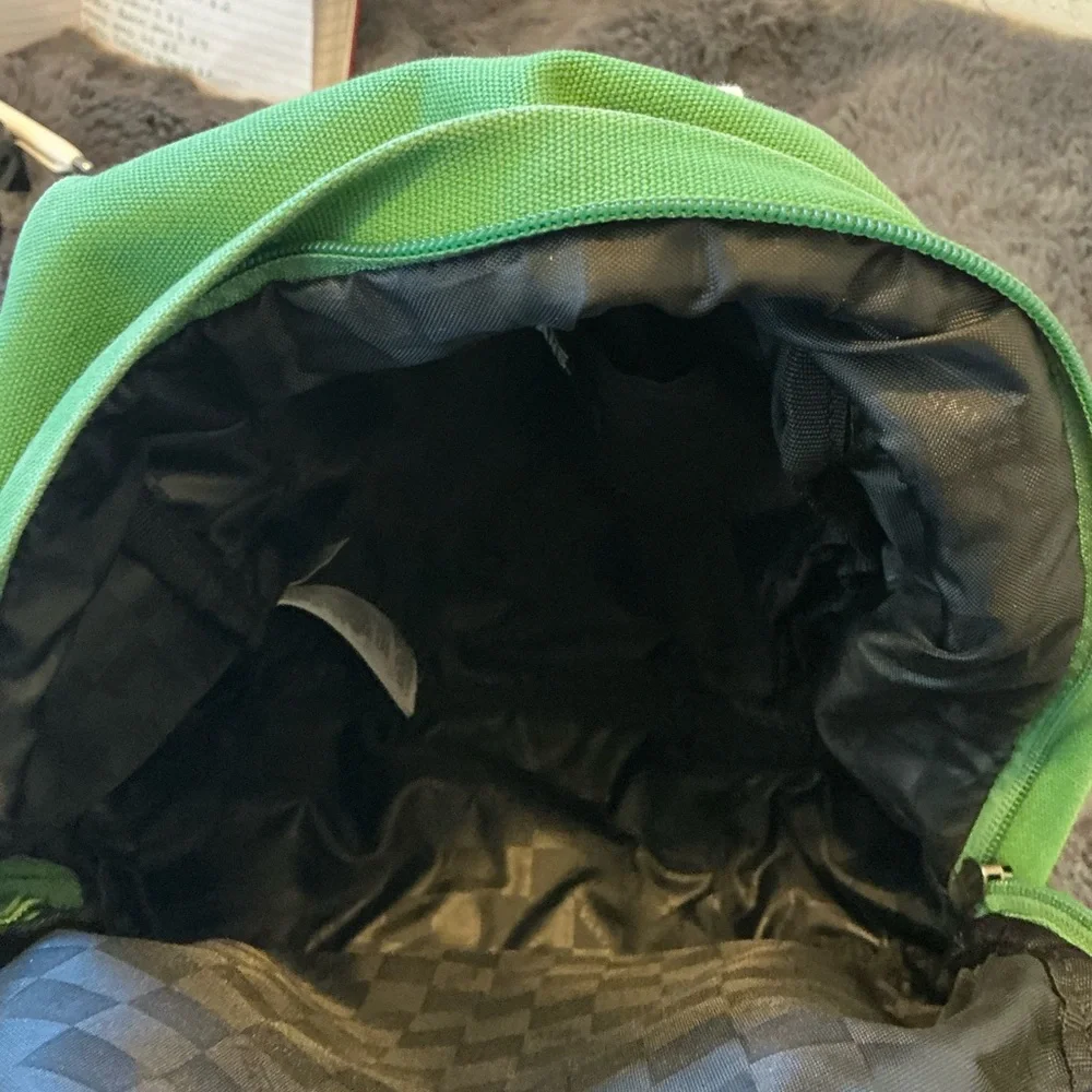 Vans Green Backpack with Cream Details - Picture 8 of 12